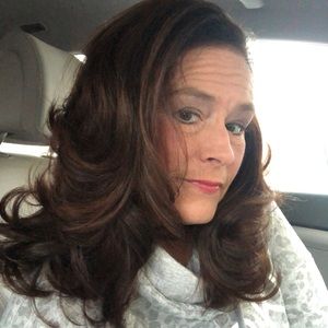 Meet your Posher, April